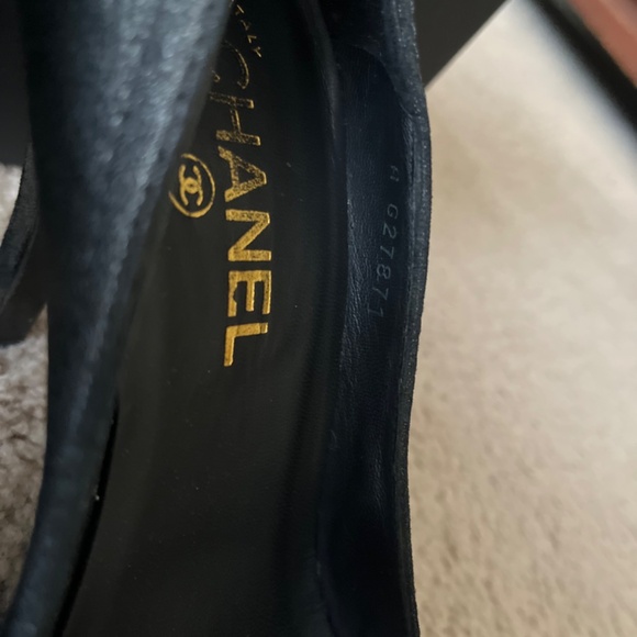 Chanel pump heels with platform - Picture 3 of 10